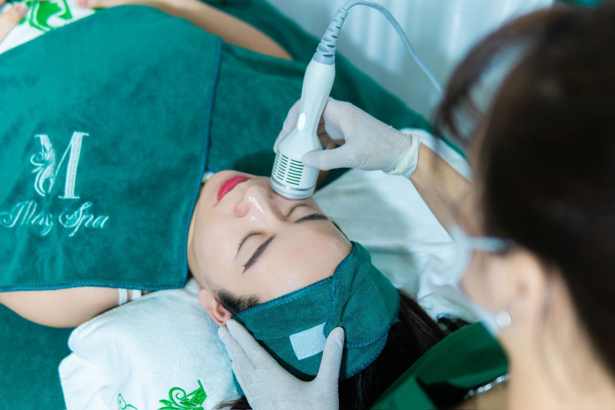 Chăm sóc da mặt cơ bản, thường xuyên, giúp da khỏe tự nhiên