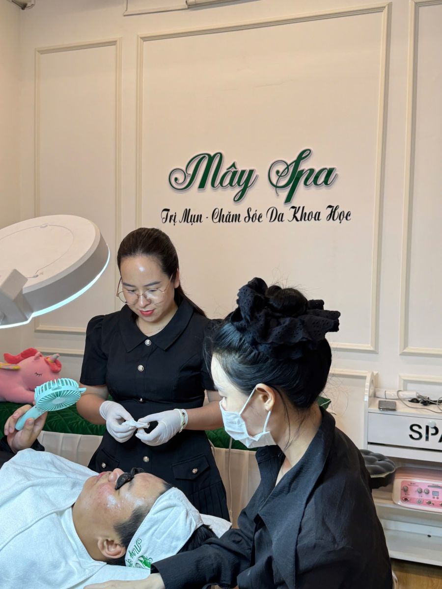 Được đ&agrave;o tạo trực tiếp bởi Spa Manager gi&agrave;u kinh nghiệm 