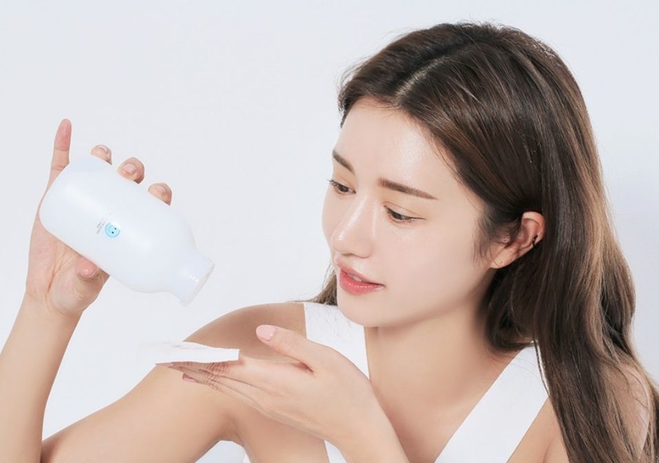 Dưỡng trắng da an to&agrave;n l&agrave; nhu cầu ch&iacute;nh đ&aacute;ng của chị em phụ nữ